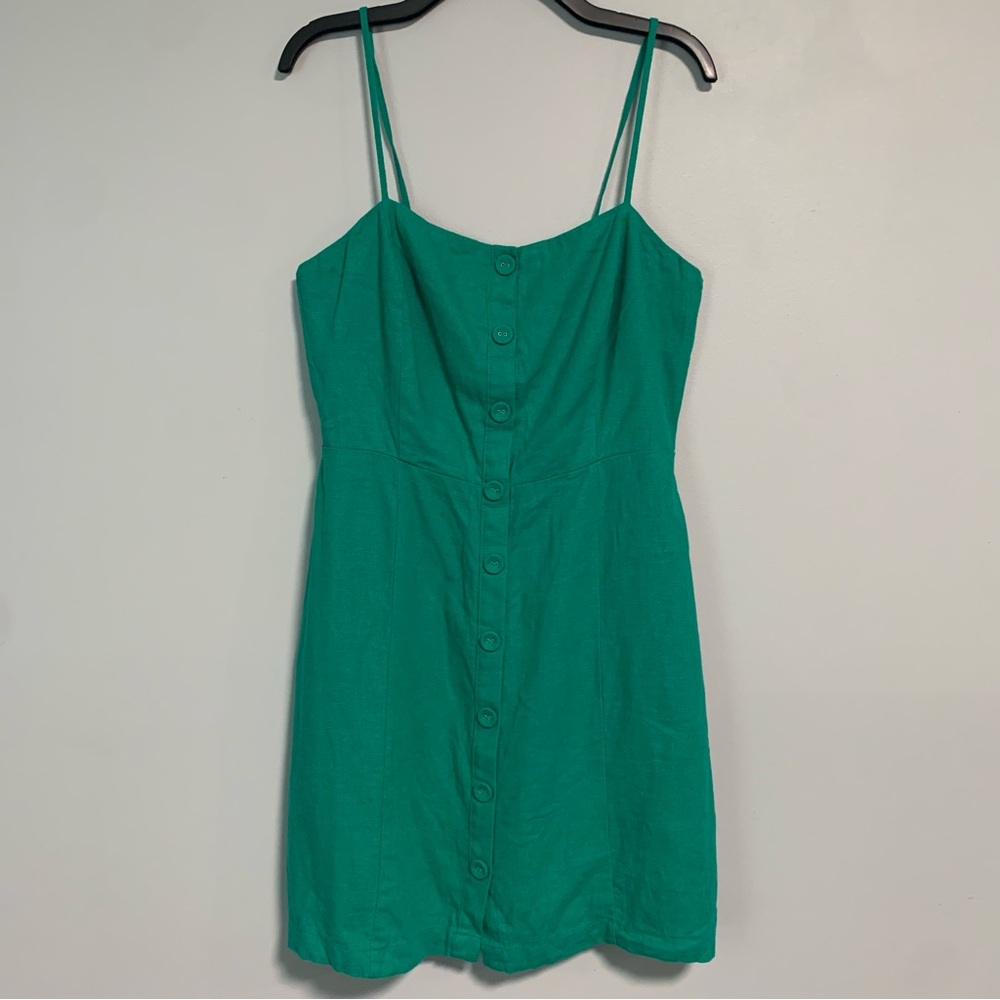 Forever 21 green linen dress with open back and button down front size medium